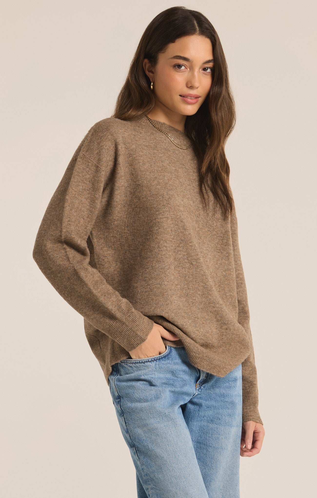 Z SUPPLY GIA CREW NECK SWEATER IN CHAI