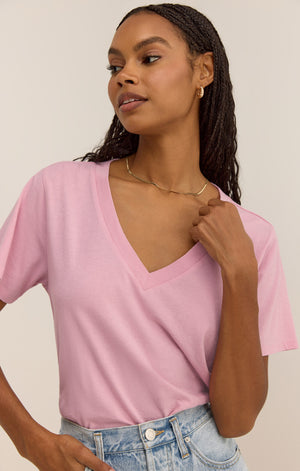 Z SUPPLY GIRLFRIEND V-NECK TEE IN PEONY