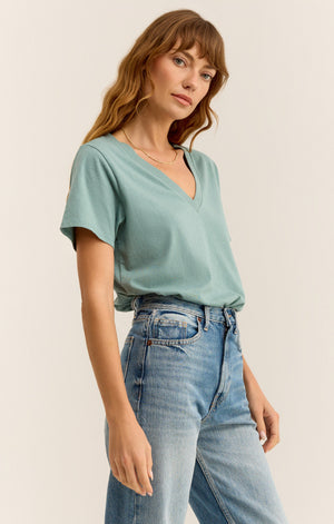 Z SUPPLY GIRLFRIEND V-NECK TEE IN SEA PINE