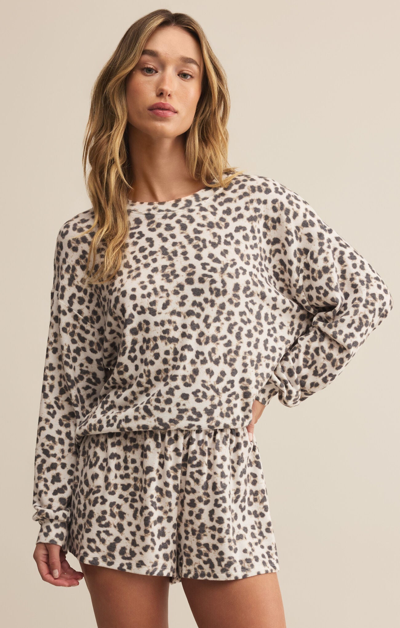 Z SUPPLY LUXE LEOPARD LONG SLEEVE TOP IN CHAMPAGNE