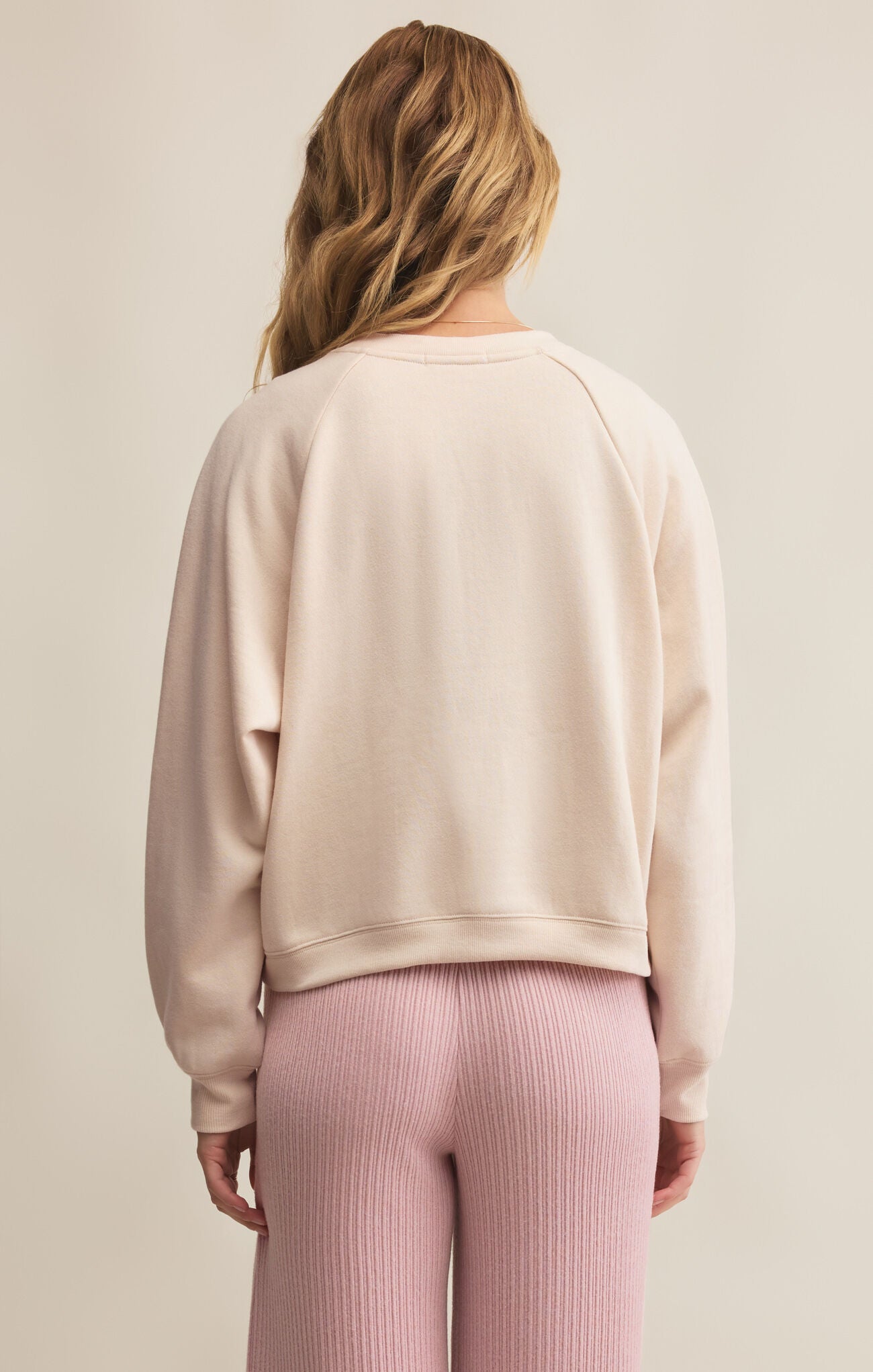 Z SUPPLY OVERSIZED ROAD TRIP SWEATSHIRT IN CRYSTAL