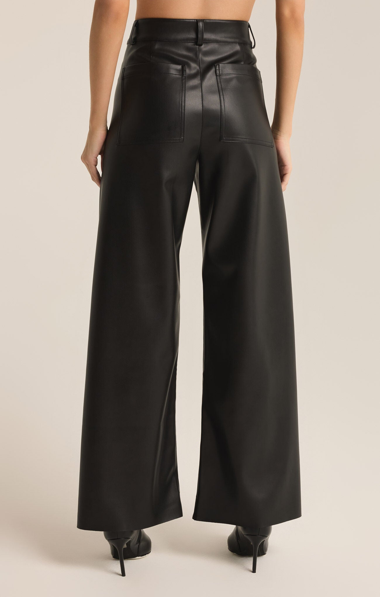 Z SUPPLY RILYNN FAUX LEATHER PANT IN BLACK