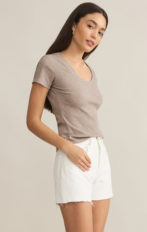 Z SUPPLY SIERNA SHORT SLEEVE TEE IN HEATHER TAUPE