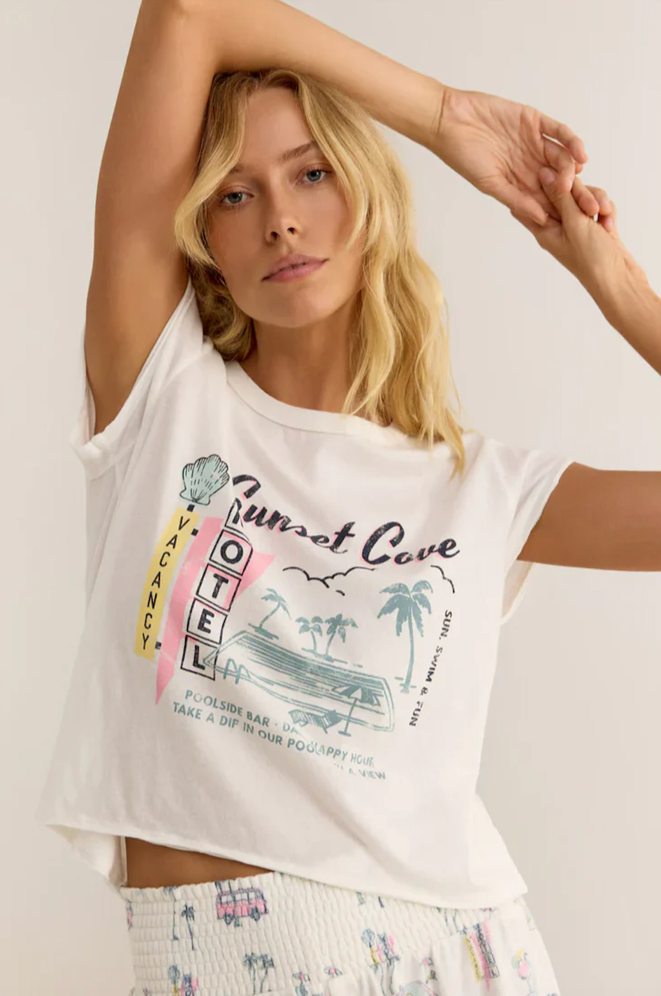 Z SUPPLY SUNSET COVE TEE IN WHITE SHELL