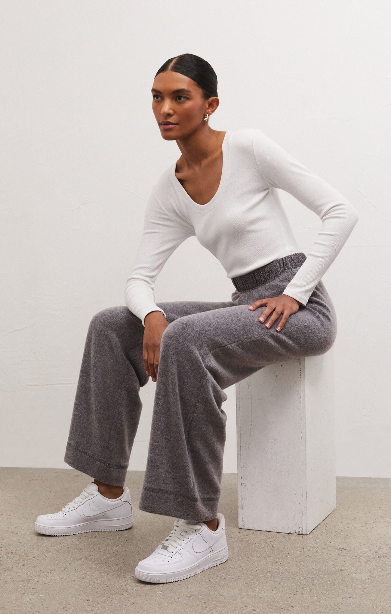 Z SUPPLY TESSA COZY PANT IN CHARCOAL HEATHER