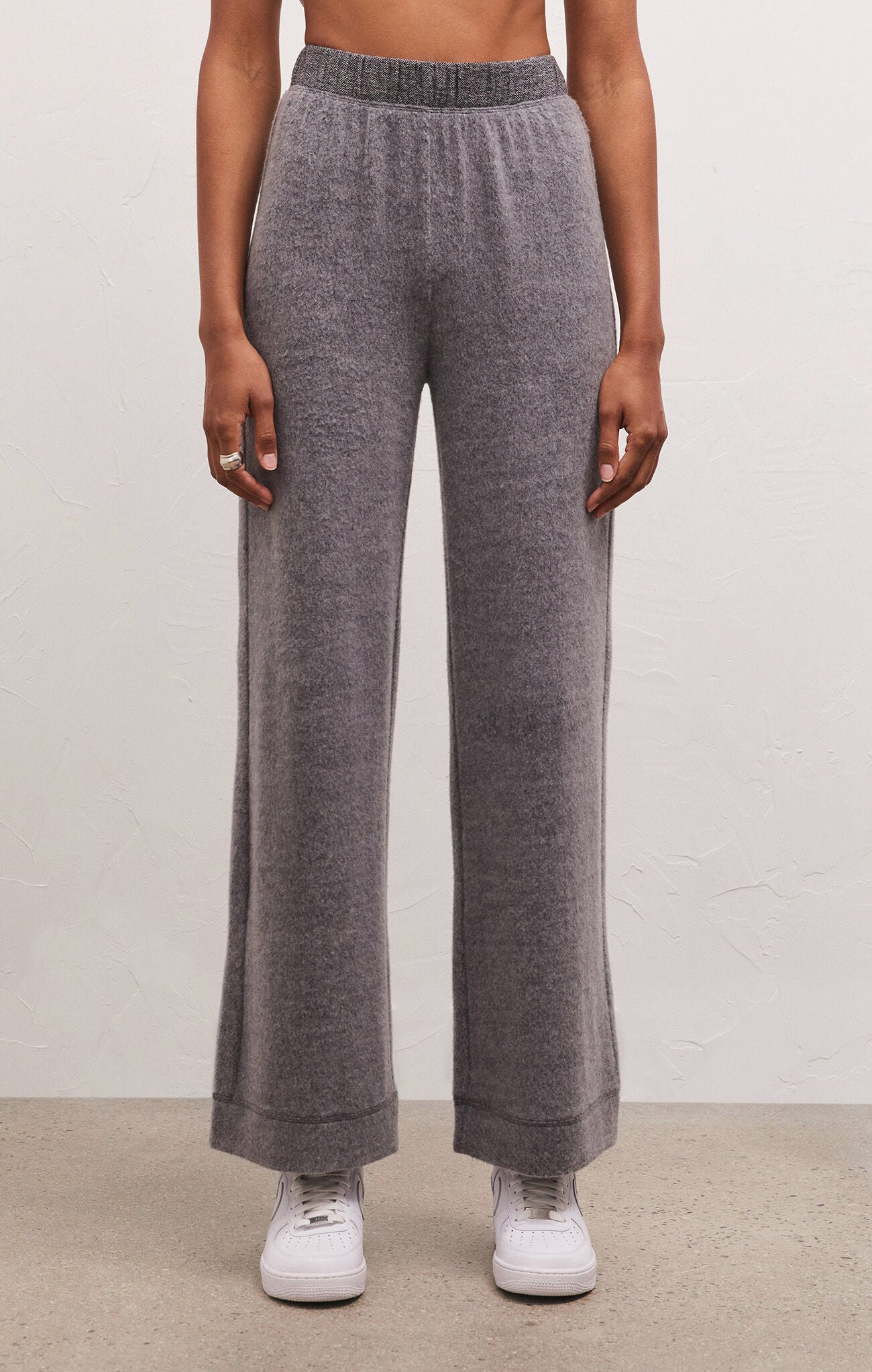 Z SUPPLY TESSA COZY PANT IN CHARCOAL HEATHER