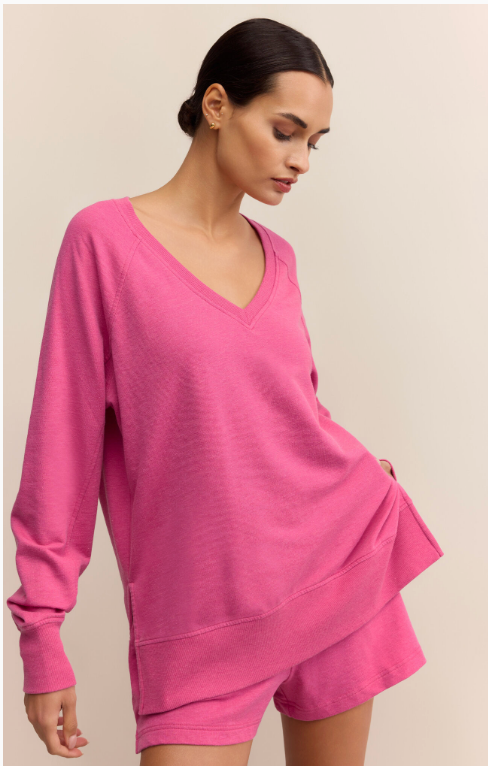 Z SUPPLY WEEKENDER V NECK IN ISLAND PINK
