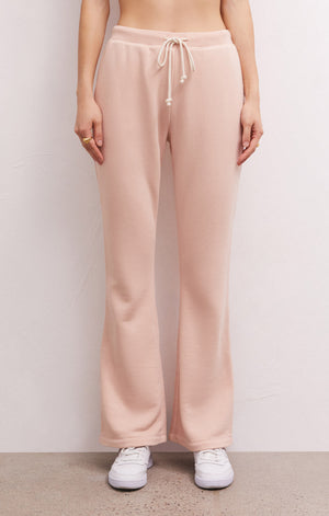 Z SUPPLY SHANE FLARE SWEATPANT IN SOFT PINK