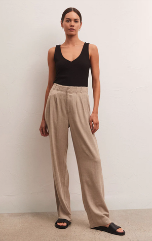 Z SUPPLY FARAH TROUSER IN WARM SAND