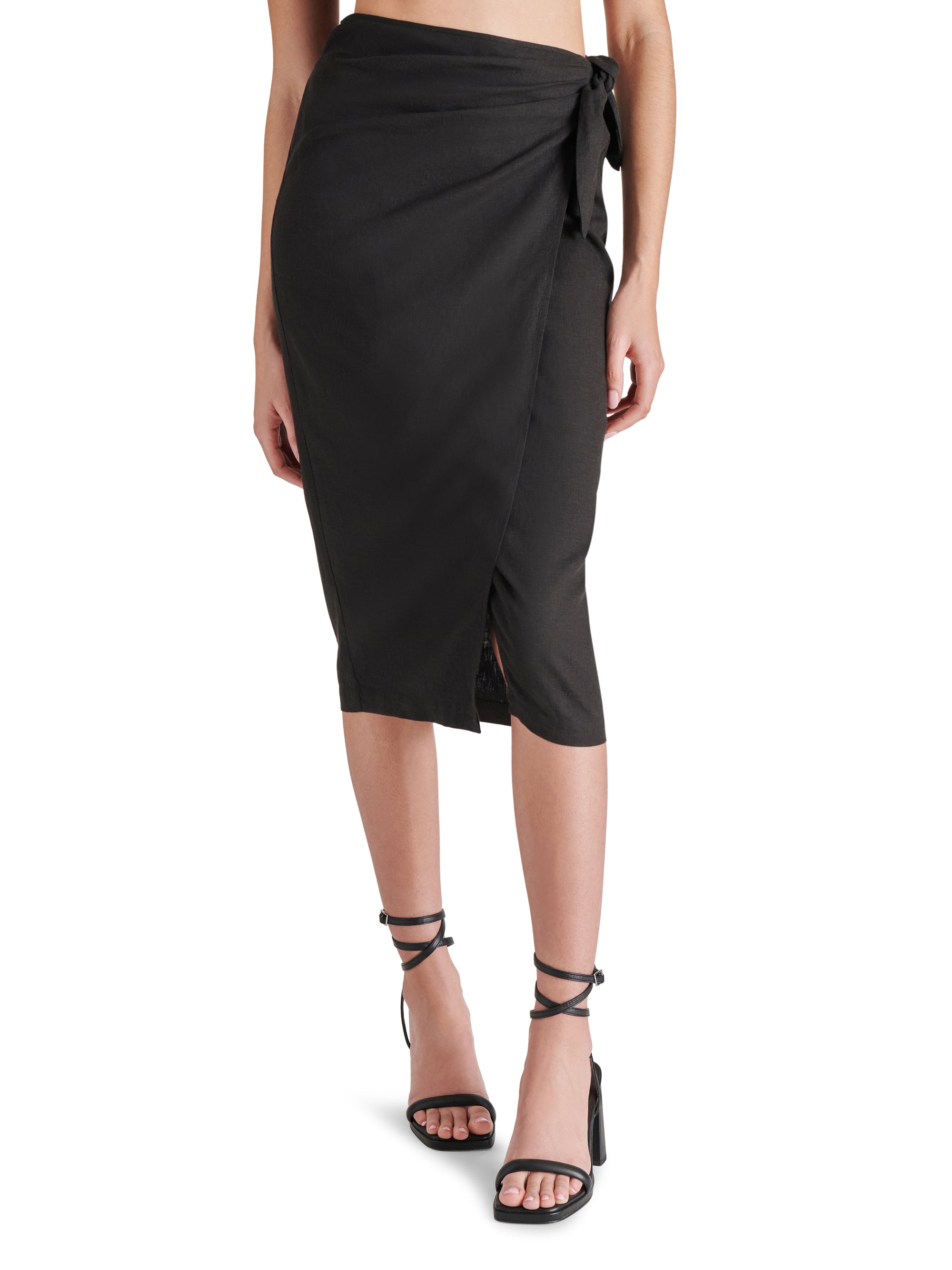 STEVE MADDEN ISADORA SKIRT IN BLACK