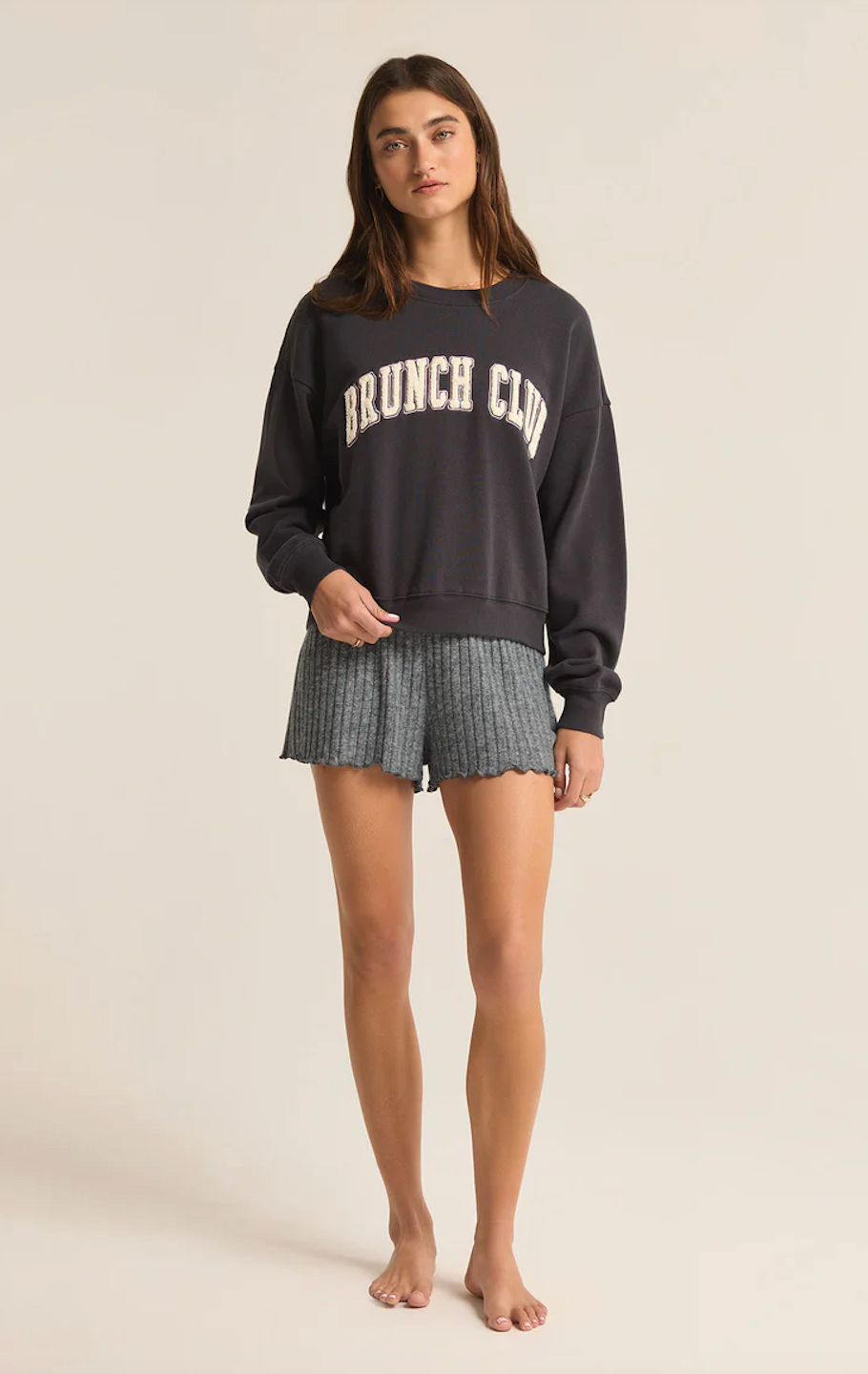 Z SUPPLY BRUNCH CLUB SWEATSHIRT IN BLACK SAND