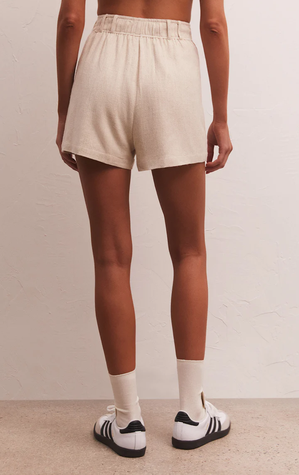 Z SUPPLY FARAH LINEN SHORT IN FLAX
