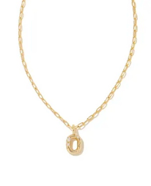 KENDRA SCOTT CRYSTAL LETTER O PENDANT NECKLACE IN GOLD METAL