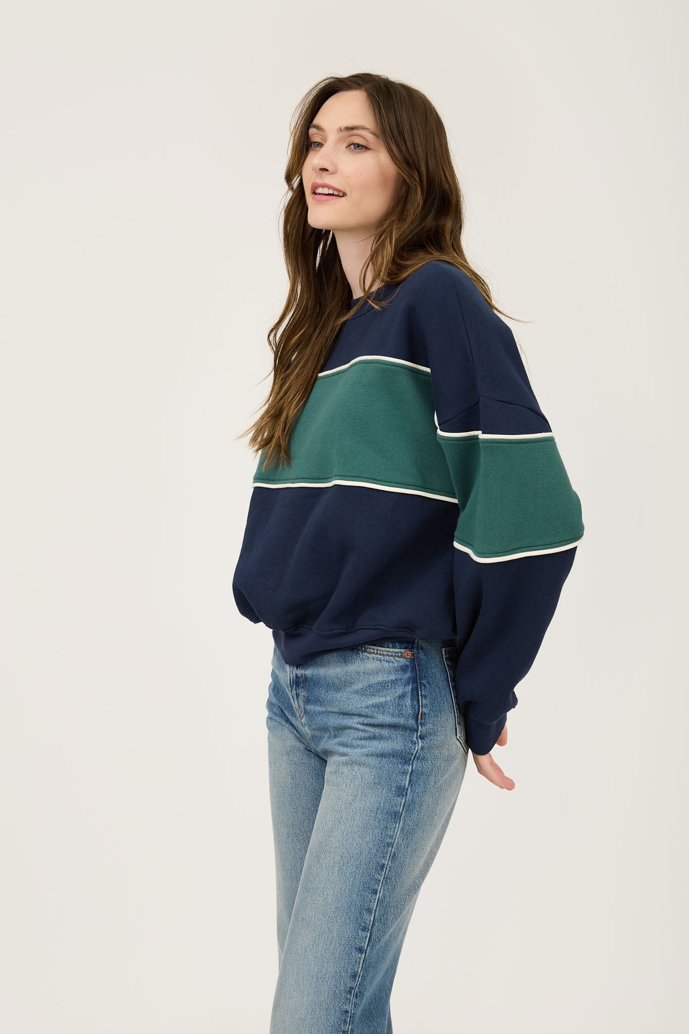 MEG COLORBLOCK STRIPE LONG SLEEVE KNIT TOP IN NAVY