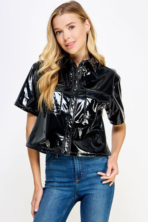 ELLIE PATENT CROPPED BUTTON FRONT SHIRT IN BLACK