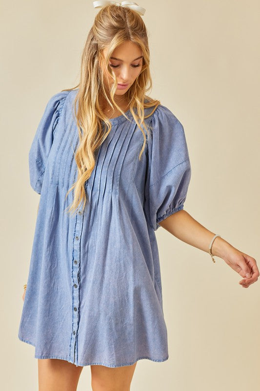 SKYE PLEATED DRESS IN WASHED DENIM