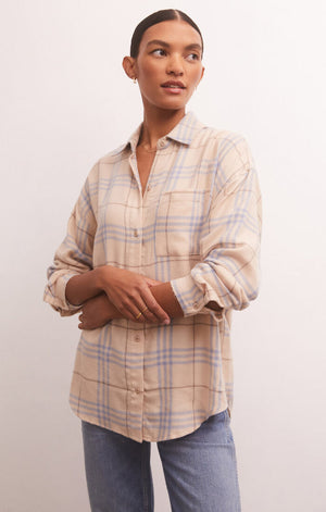 Z SUPPLY RIVER PLAID BUTTON UP TOP IN BIRCH