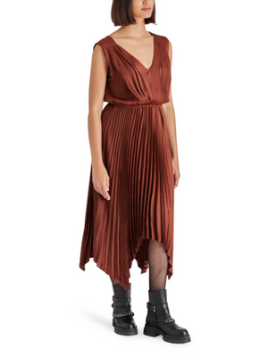 STEVE MADDEN DONNA DRESS IN CINNAMON