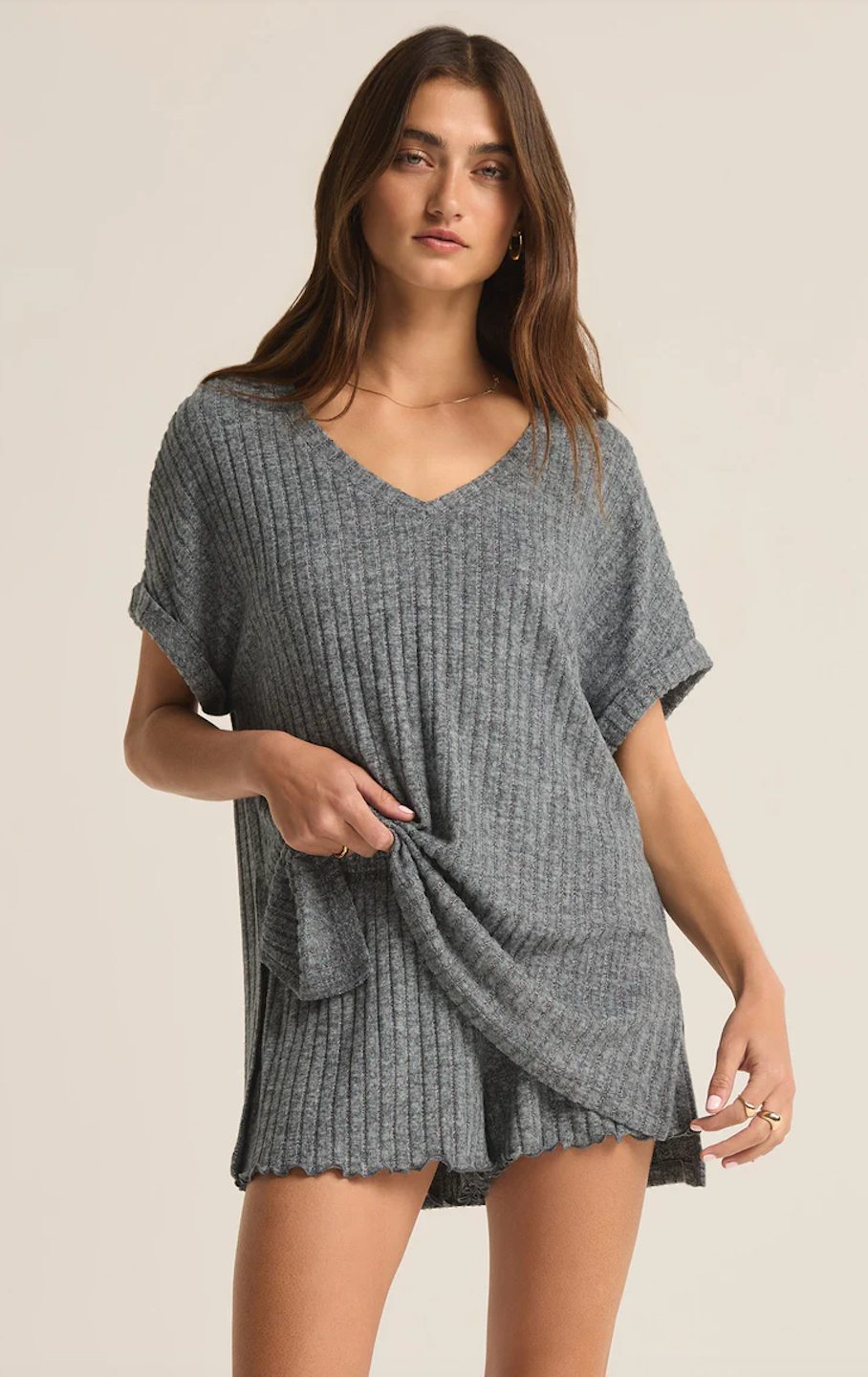 Z SUPPLY TAKE IT EASY RIB TUNIC IN CHARCOAL HEATHER