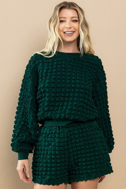 SAWYER BUBBLE TEXTURED TOP IN HUNTER GREEN