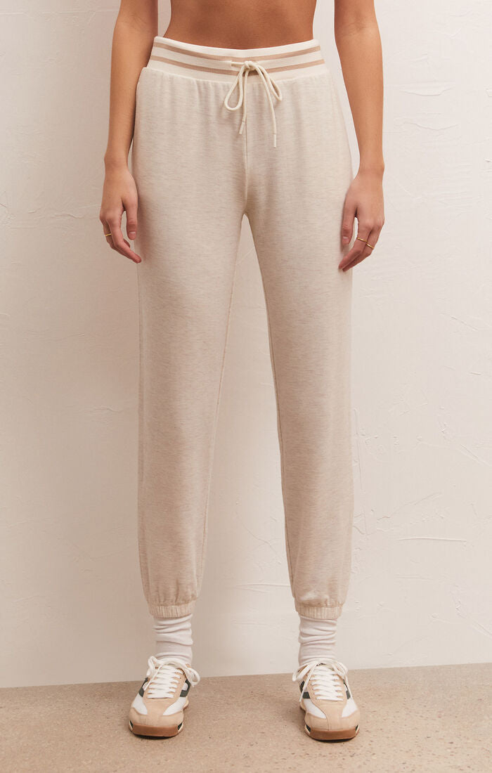Z SUPPLY OFF DUTY MODAL FLEECE JOGGER IN LIGHT OATMEAL