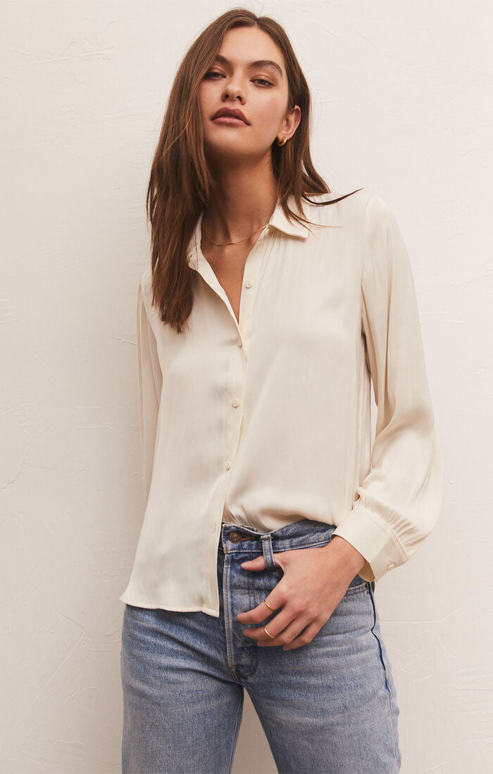 Z SUPPLY SERENITY LUX SHEEN TOP IN SANDSTONE