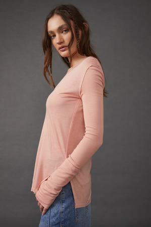 FREE PEOPLE FRESH AND CLEAN IN CORAL MIST
