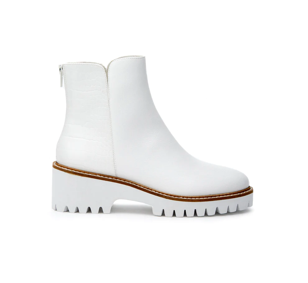 MATISSE FLO ANKLE BOOTS IN WHITE