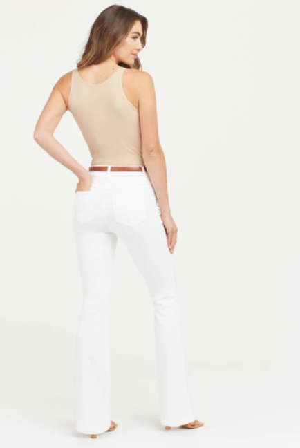 SPANX FLARE JEANS IN WHITE